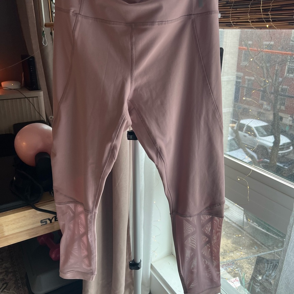 Reebok Performance Cropped Leggings - Dusty Pink